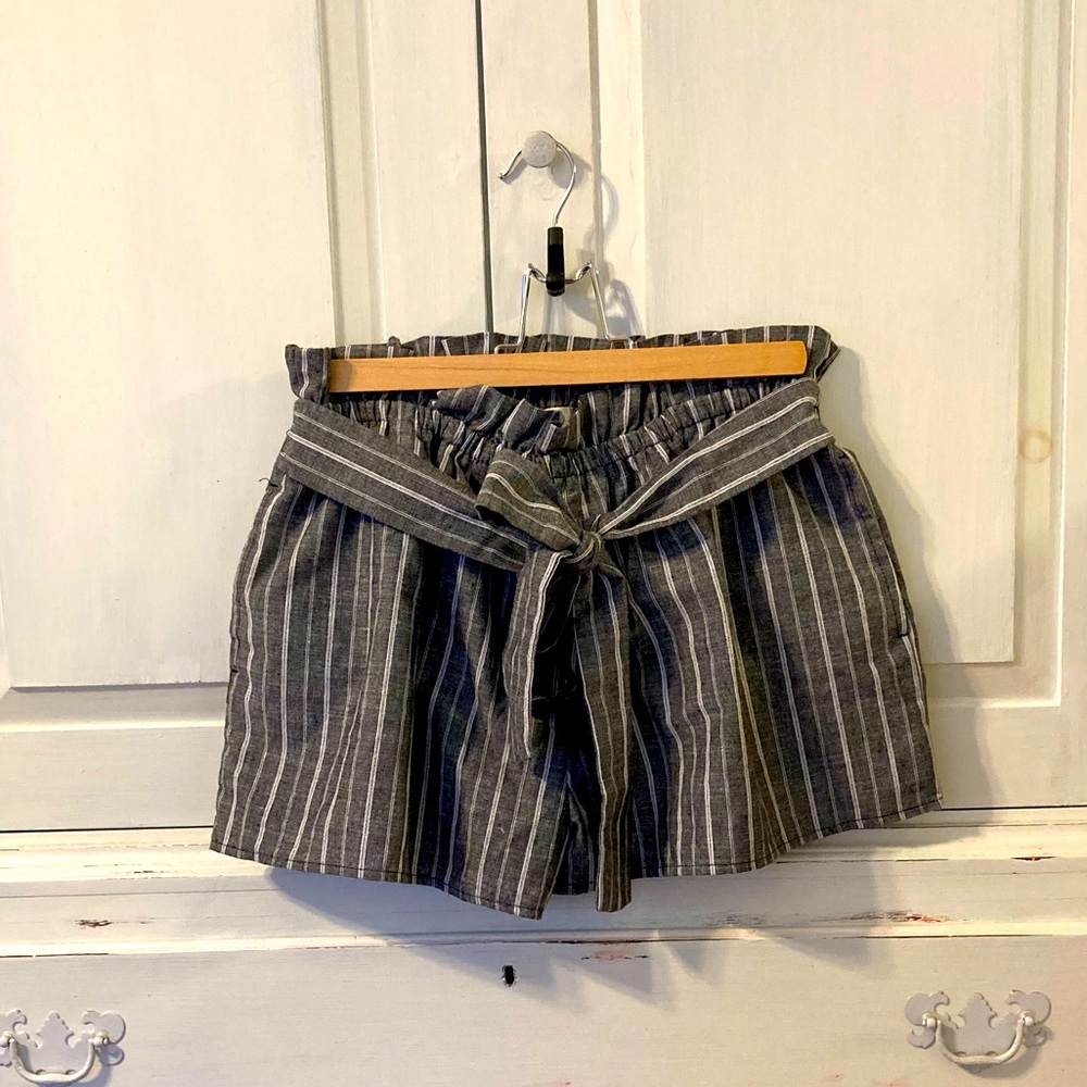Love Tree paper bag tie waist shorts
